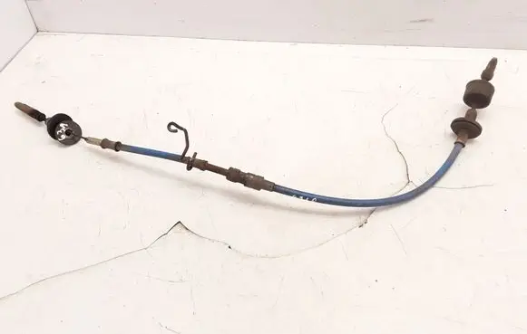 Audi 80 90 B2 Clutch cable 811721335R