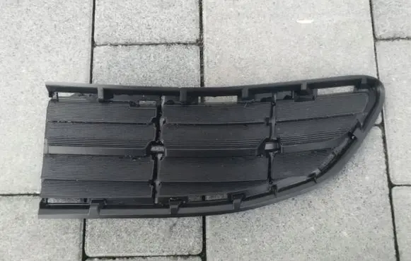 Toyota RAV 4 (XA40) Tow hook cap/cover 42040