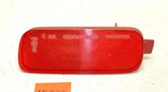 Honda CR-V Rear tail light reflector 23772500 P2132R