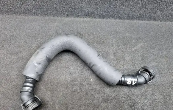 Audi A4 S4 B8 8K Breather hose/pipe 06H103221J