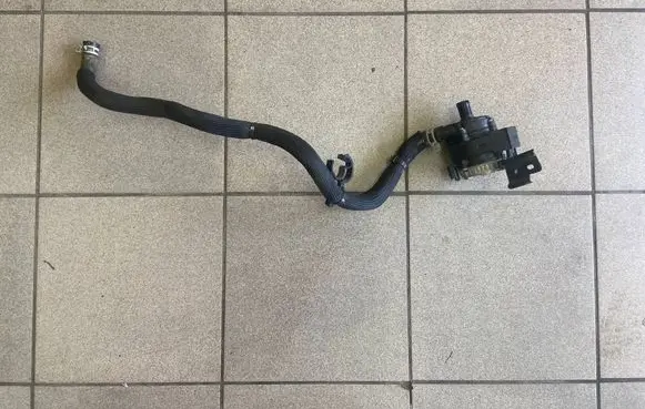 Renault Kangoo III Water pump 0392024151 20220406