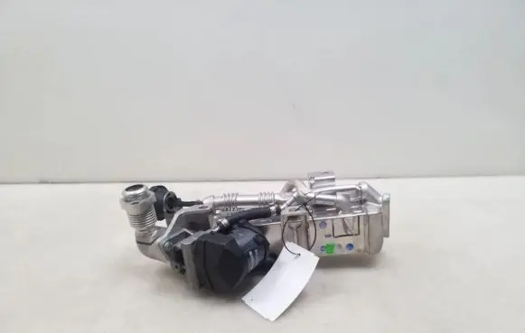 BMW 5 F10 F11 EGR valve 851772405