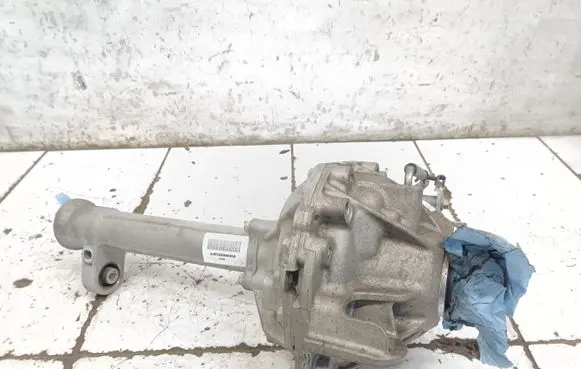 Land Rover Defender Front differential JLRT220660995 C9S2A 10181879