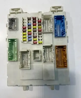 Ford Focus Fuse module 9A340AAA 000000000400 ES23122