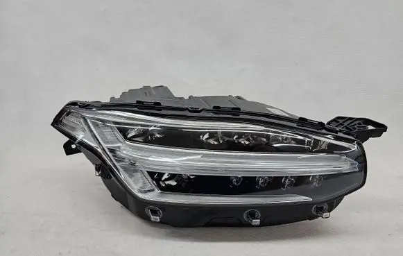 Volvo XC90 Headlight/headlamp 31655808