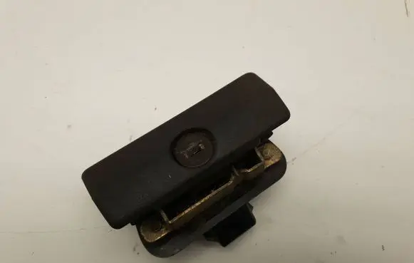 BMW 5 E34 Glove box handle 51161946513 1946513