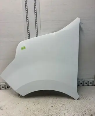 Nissan NV400 Fender