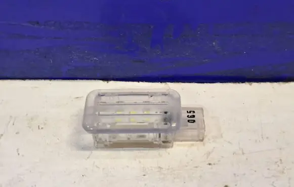 Jaguar F-Type Front seat light 184932