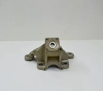 BMW 5 F10 F11 Engine mounting bracket 6781228