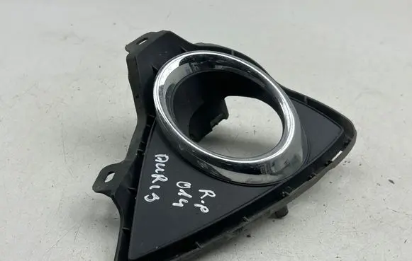 Toyota Auris E180 Front fog light trim/grill 
