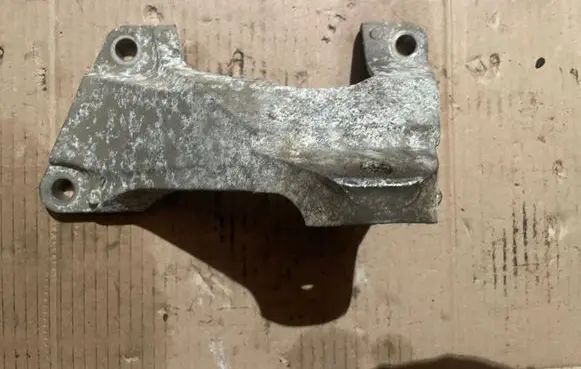 BMW 1 F20 F21 Engine mounting bracket 6788606
