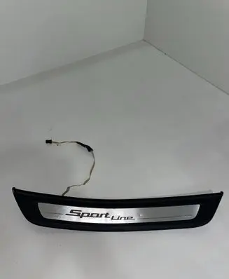 BMW 5 G30 G31 Rear sill trim cover 7390217