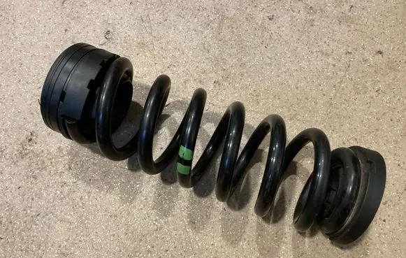 Mercedes-Benz GLE W167 Front coil spring A1673202820