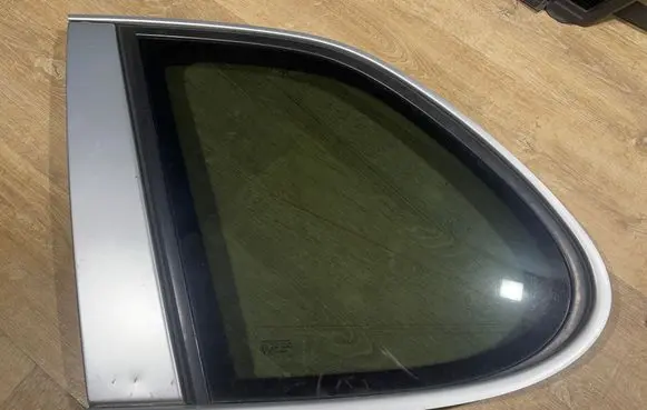 Porsche Cayenne (9PA) Rear side window 7L5845297