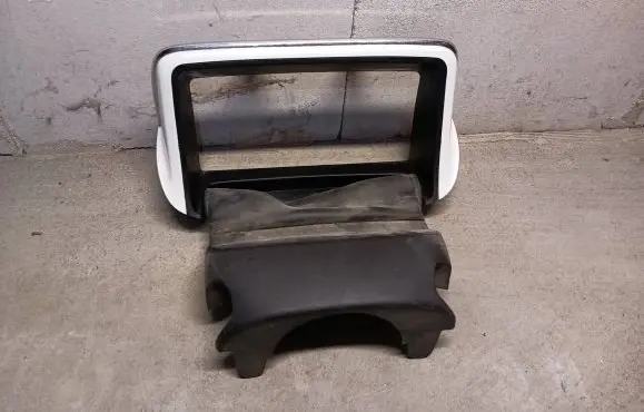 Chevrolet Volt I Dashboard trim 22755828