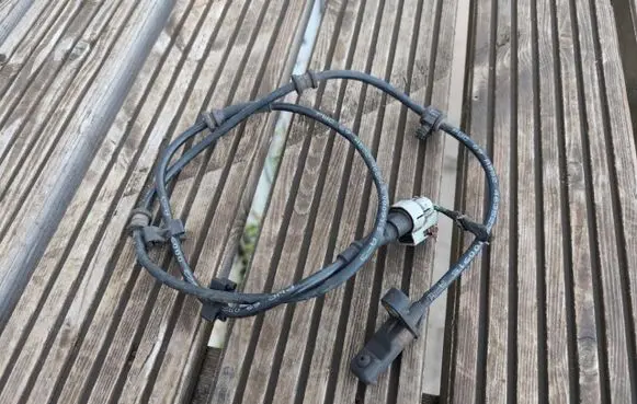 Chrysler PT Cruiser ABS rear brake sensor 04860038AA