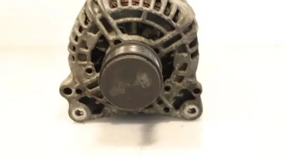 Audi A4 S4 B7 8E 8H Generator/alternator 0124525092