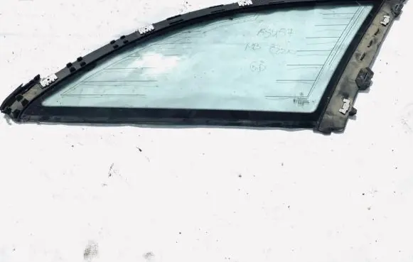 Mercedes-Benz C W203 Rear side window