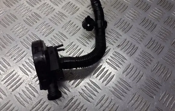 Audi A3 S3 8P Breather hose/pipe 