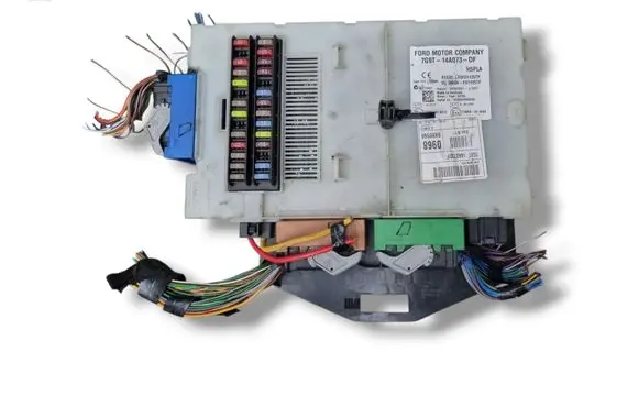 Ford Mondeo MK IV Comfort/convenience module 28233297 7G9T-14A073-DF