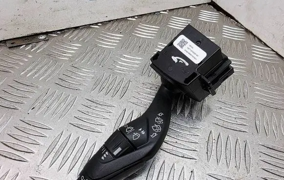 Ford Focus Wiper control stalk F1ET17A553BA
