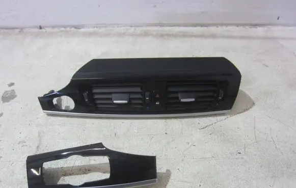 BMW X3 F25 Dash center air vent grill 9184122