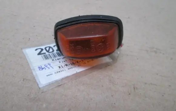 Fiat 126 Front fender indicator light
