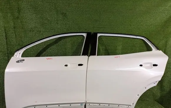KIA Sportage Front door 