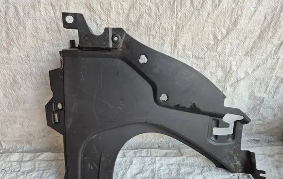 Volvo C40 Engine bonnet/hood lock trim molding 32297905