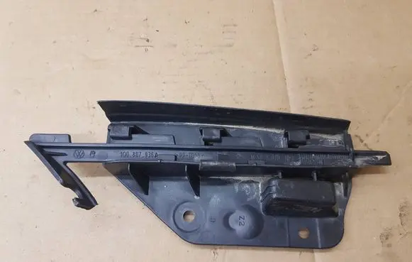 Volkswagen Eos Front bumper mounting bracket 1Q0807050A 1Q0807184
