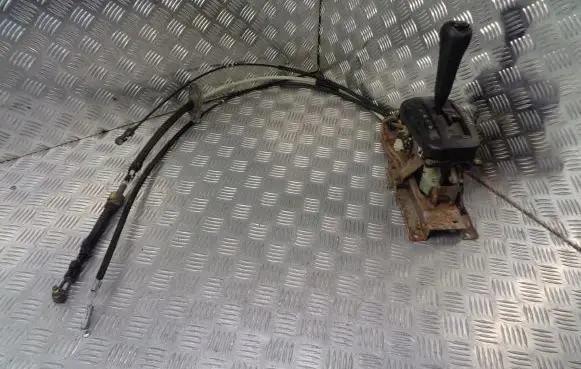 Mitsubishi Space Star Gear selector/shifter in gearbox 