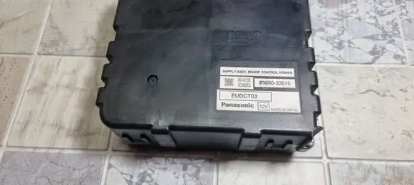 Toyota Prius (XW20) Brake system control unit/module 8968033010