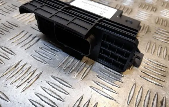 Audi A6 S6 C6 4F Power management control unit 4F0907280C