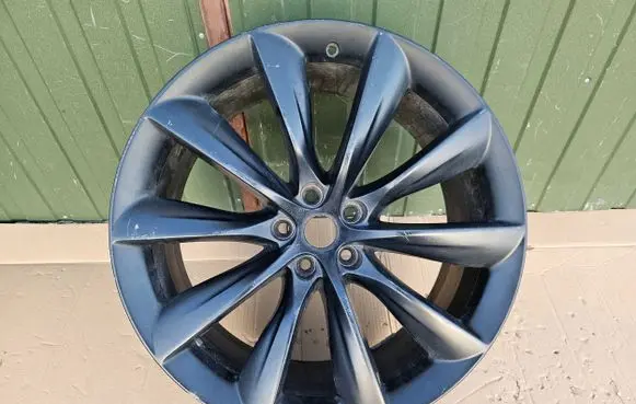 Tesla Model X R18 alloy rim 5X120