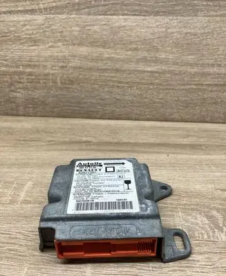 Renault Megane I Airbag control unit/module 8200117651 600639400