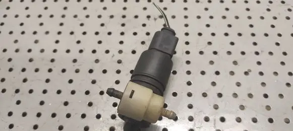Audi A6 S6 C5 4B Windscreen/windshield washer pump 1J0973722