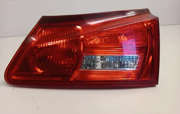 Lexus IS 220D-250-350 Tailgate rear/tail lights 