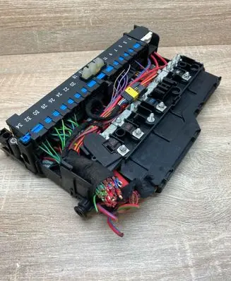 BMW 3 E46 Fuse box set 8387153 3414469