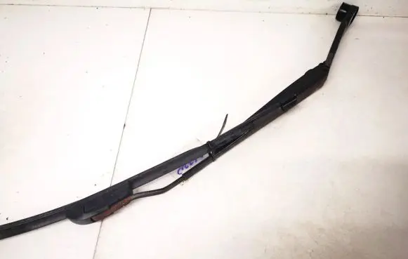 Front wiper blade arm