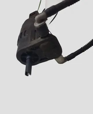 Volkswagen Golf V Windscreen/windshield washer pump 1T0955651A