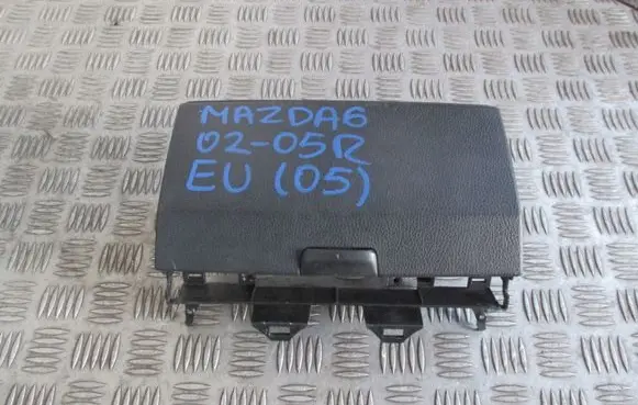 Mazda 6 Glove box