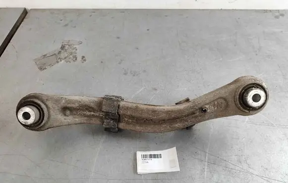 Rear control arm