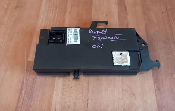 Renault Espace - Grand espace IV Climate control unit 8200427761B 28058786A 8200427761