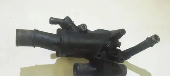 Ford Mondeo Mk III Engine coolant pipe/hose 9656182980