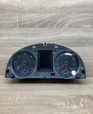 Volkswagen PASSAT B7 Speedometer (instrument cluster) 3AA920970E 015582