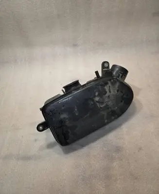 Subaru Legacy Intake resonator 
