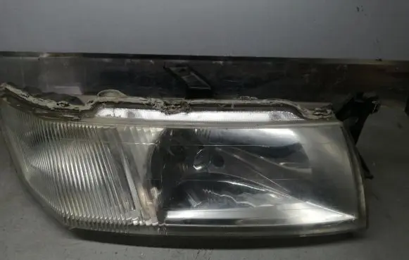 Mitsubishi Space Runner Headlight/headlamp