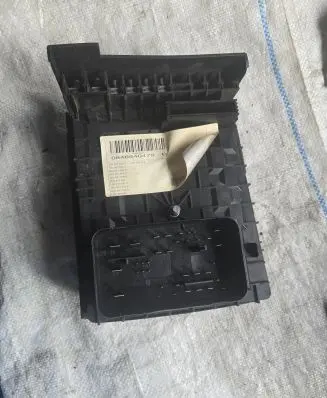 Volkswagen Tiguan Fuse module 1K0937820D 1K0937821C 5K0937800B