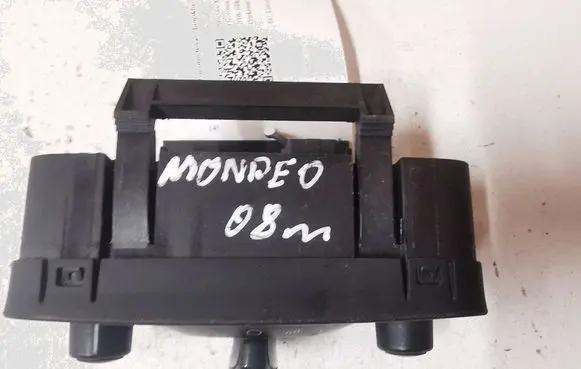 Ford Mondeo MK IV Light switch 04066485 6G9T13A024