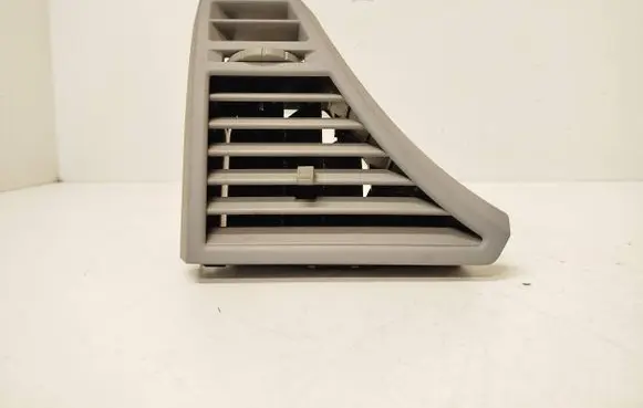 Chrysler Sebring (JS) Dashboard side air vent grill/cover trim 1000292 T12177